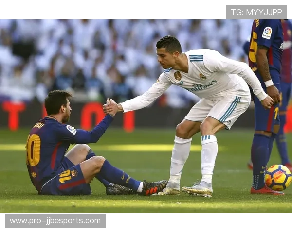 天下足球二十大球星盘点：足坛风云人物与历史传奇的荣耀对决