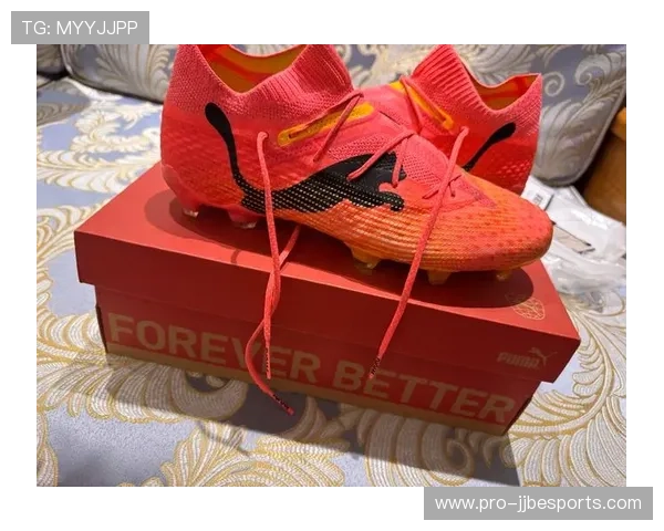 穿红色足球鞋的彪马球星崛起，演绎速度与激情的赛场传奇