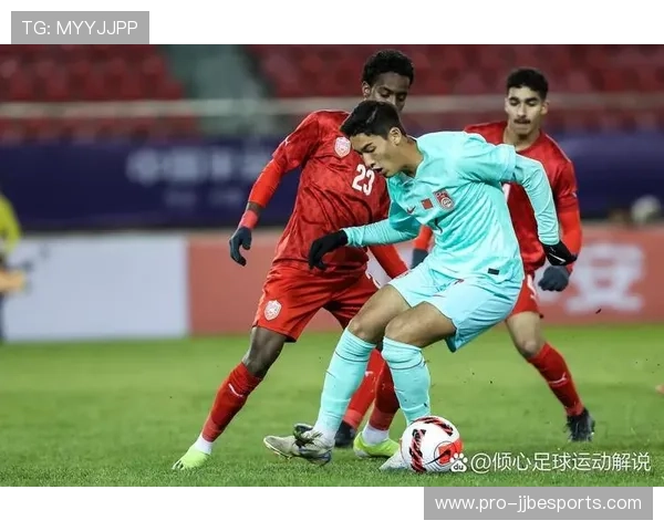 足球明星崛起之路：从草根到世界足坛的梦想与挑战